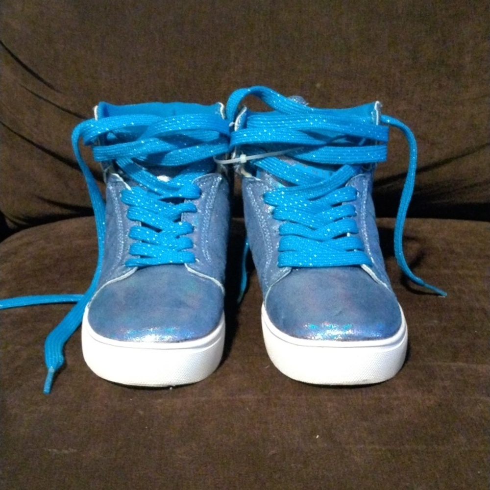 Oasis girl sneakers